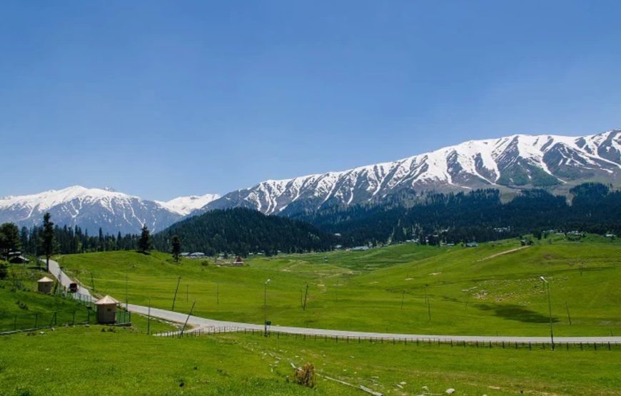 Golf in Kashmir